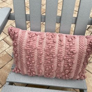 Decorative pillow